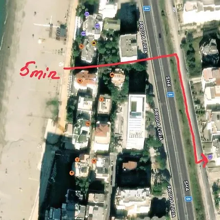 Magic Carpet In Shkembi I Kavajes Is A 5 Min Walk To The